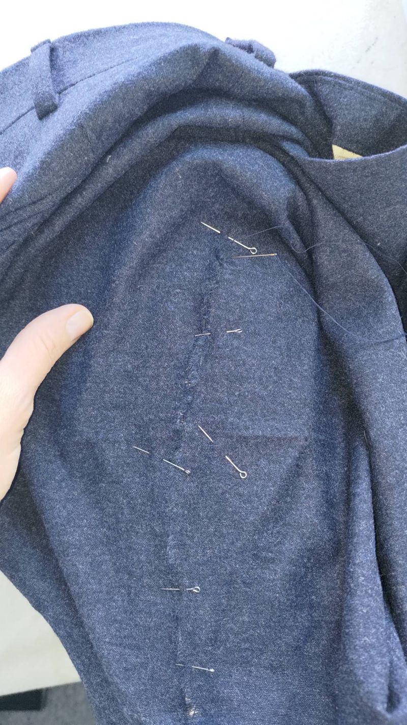 Штопка рваных штанов в Братске